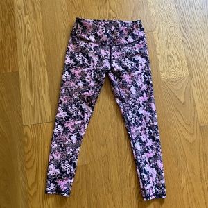 FABLETICS LEGGINGS - size XS